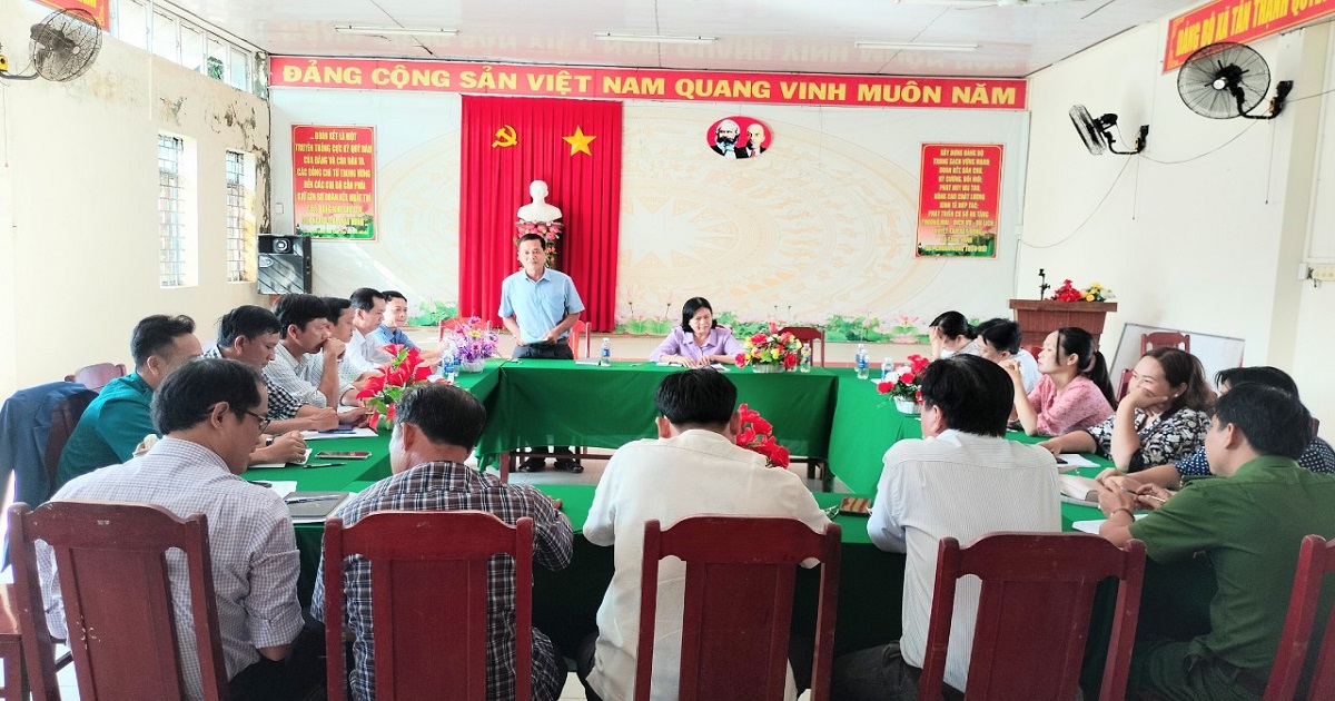 Ông Dương Văn Cảnh, Bí thư Đảng uỷ - CT. UBND xã